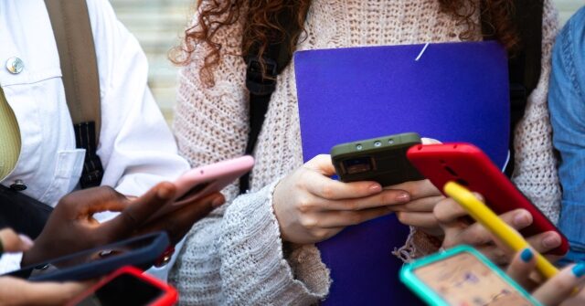 Meta to Shut Down Instagram Accounts of Australian Teens Before Social Media Ban