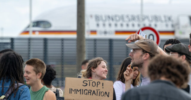 Migrants with Deportation Orders Ten Times More Likely to Be Suspected of Murder