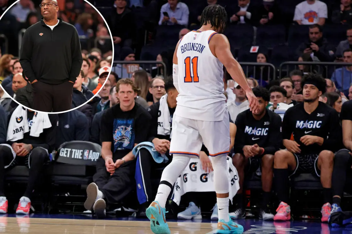 Mike Brown supports his disputed choice regarding Jalen Brunson.