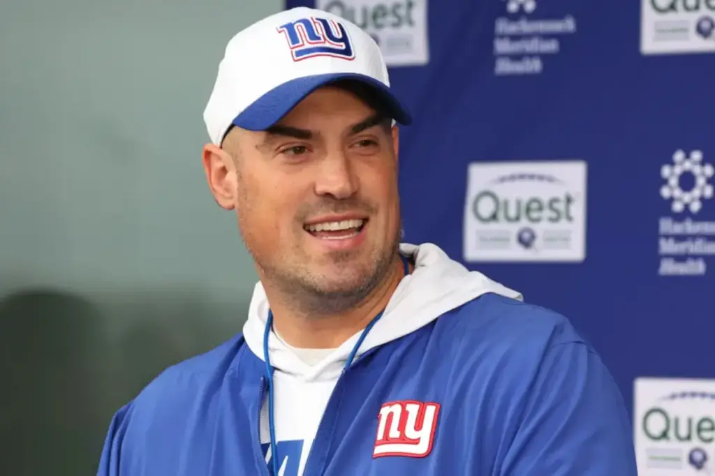 Mike Kafka remains committed to his bold decision for the Giants despite prominent critics.