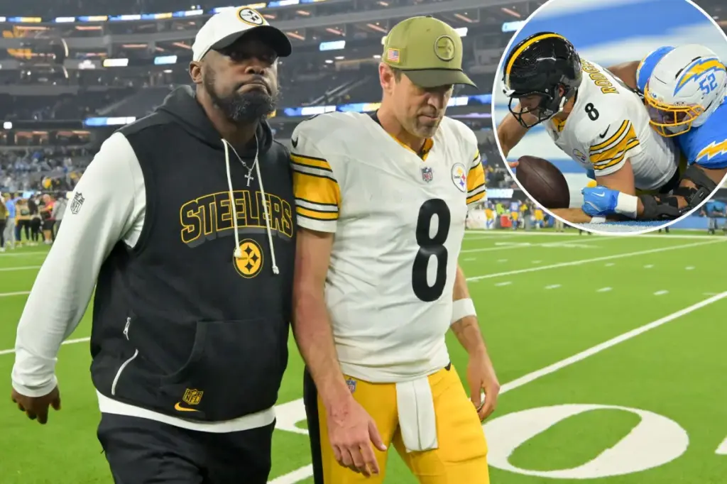 Mike Tomlin's sharp reaction to Aaron Rodgers' poor game against the Steelers