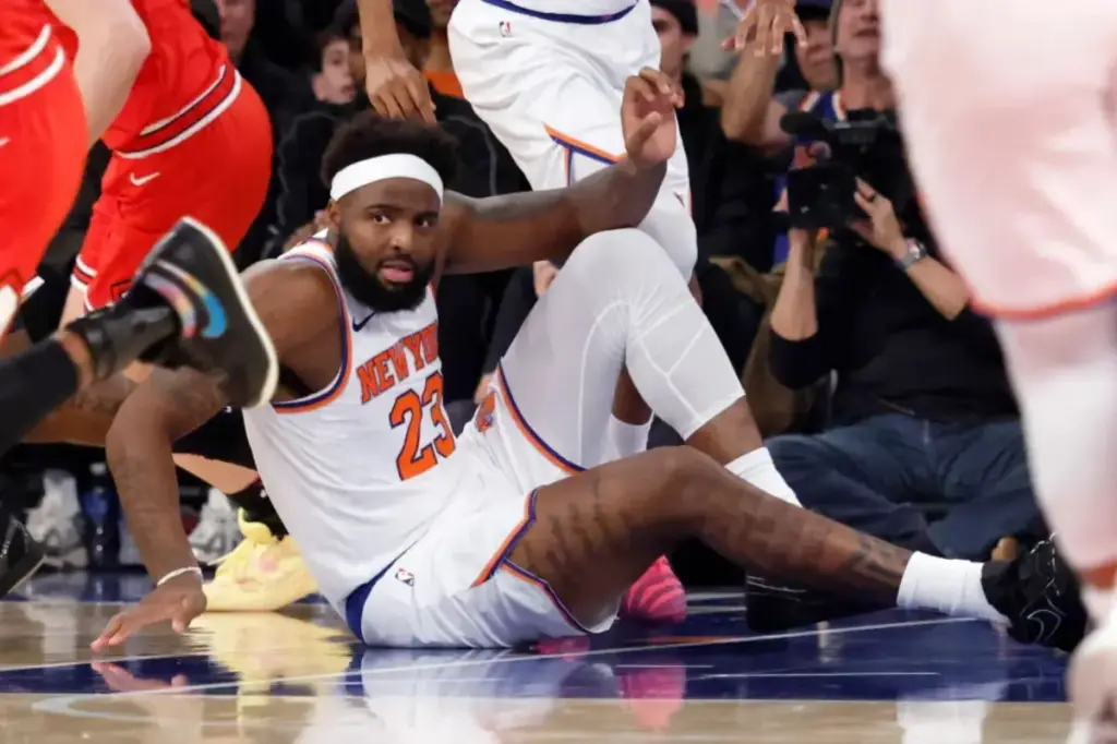 Mitchell Robinson's management with the Knicks remains unclear
