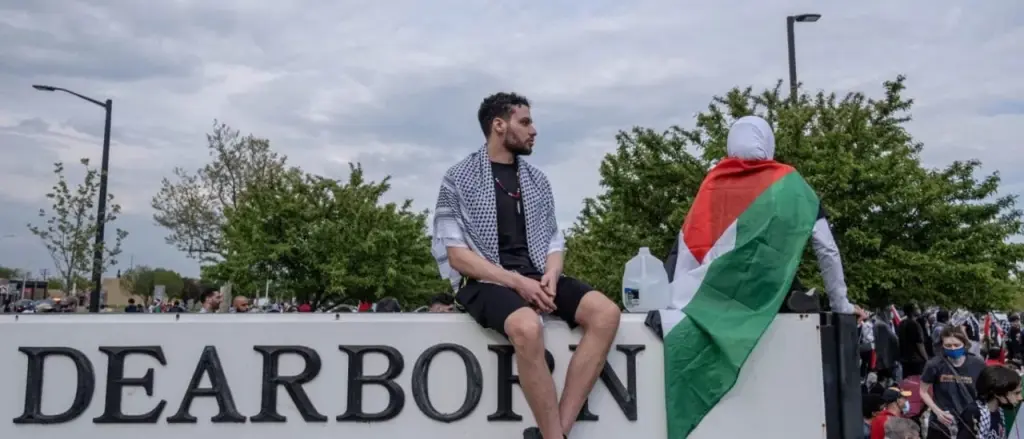 Muslims Gather Around Conservative Protesters Chanting ‘Allahu Akbar’ In Dearborn, Michigan