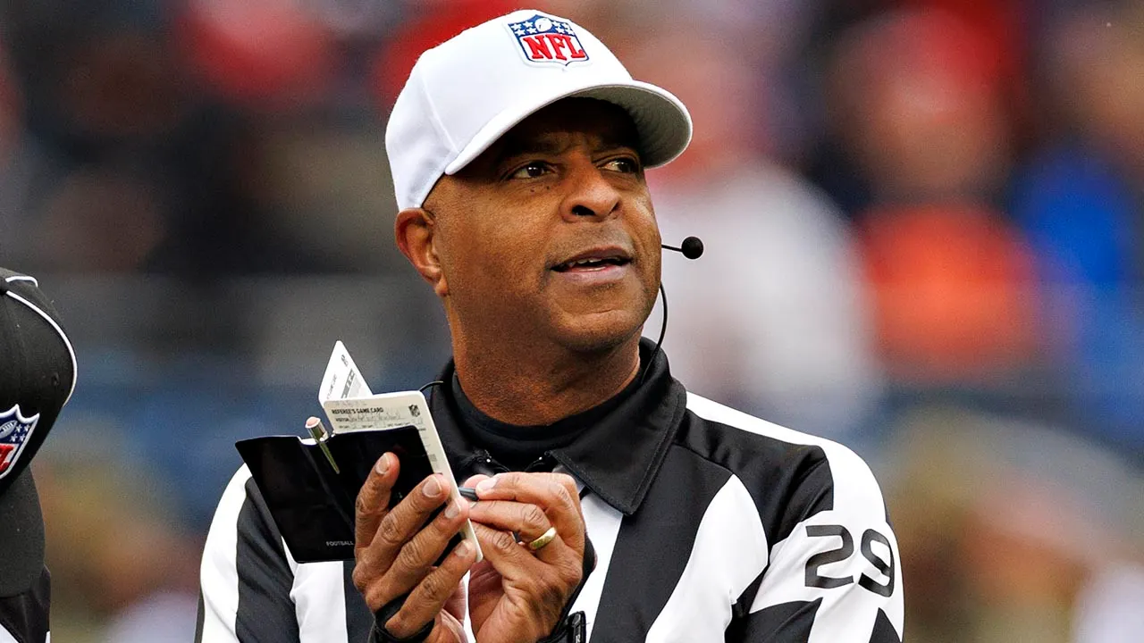 NFL official exits game due to non-contact injury