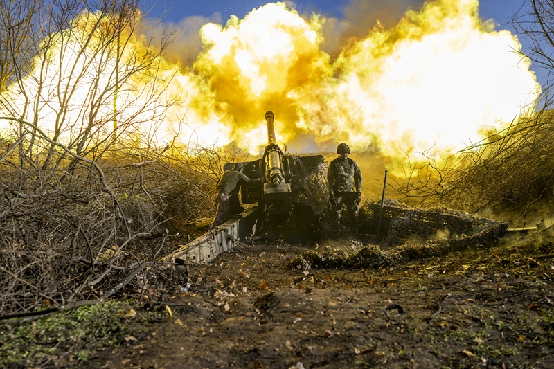 New peace plan from the U.S. and Russia asks Ukraine to give up land and downsize its military.