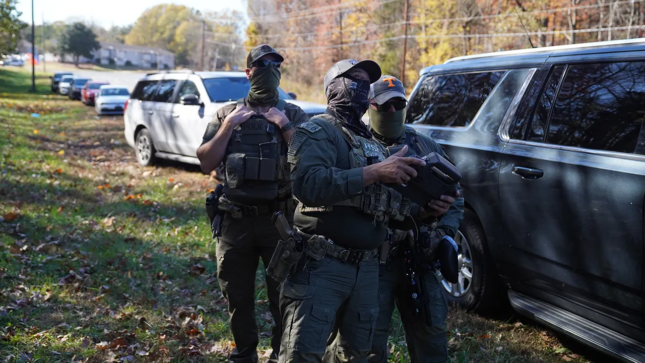 Officer hurt as van crashes into cars during immigration operations in Charlotte