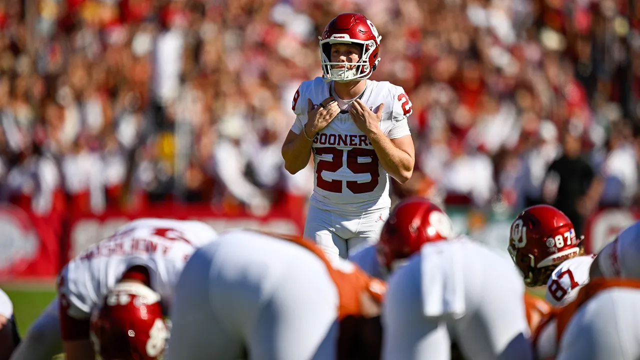 Oklahoma kicker faces teasing about his short shorts