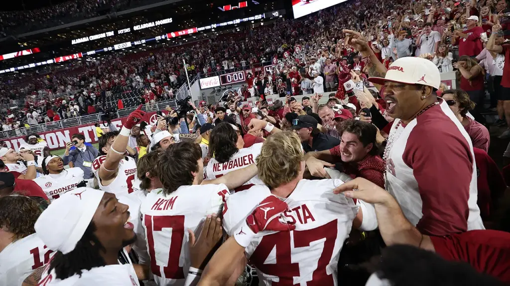 Oklahoma surprises Alabama to remain in the College Football Playoff race