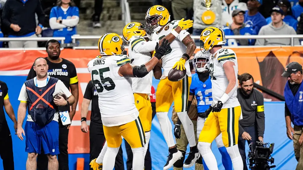 Packers defeat Lions in Thanksgiving game in Detroit