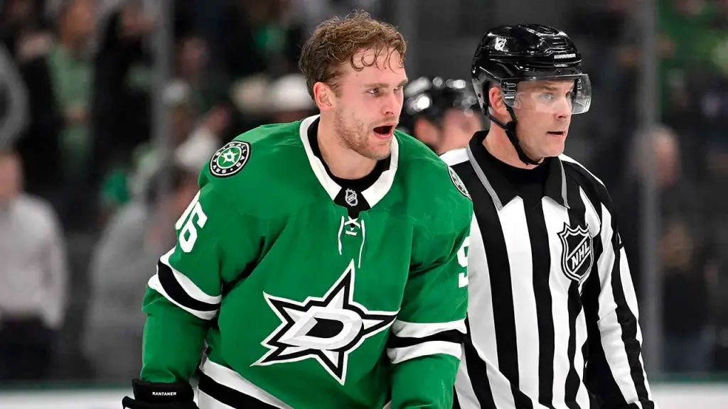 Patrick Roy criticized Mikko Rantanen sharply after hazardous play.