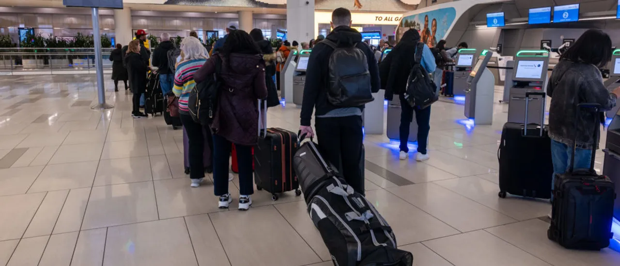 Police Shoot and Kill Man Armed with a Knife at Missouri Airport, Authorities Report