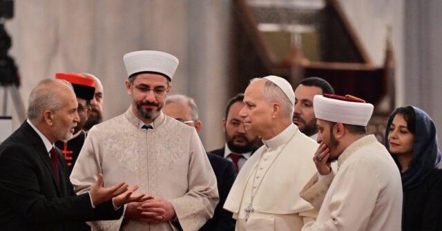Pope Leo Refuses to Pray at the Blue Mosque in Istanbul