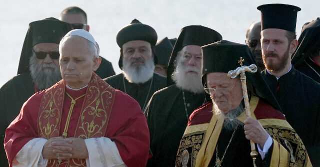 Pope Leo XIV Holds Touching Prayer Gathering for Turkey's Small Catholic Community