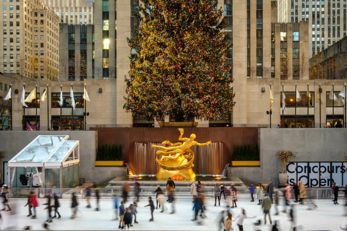 Popular NYC holiday attraction criticized in recent global survey likely to upset Apple