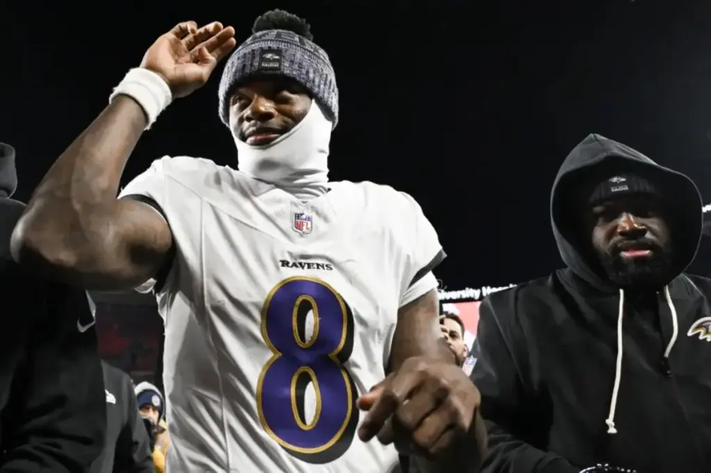 Ravens' Lamar Jackson skips practice due to ankle injury