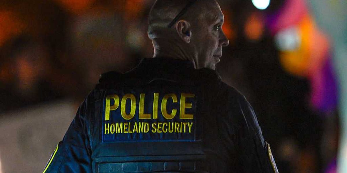 Report downplays Russian undocumented immigrant's violent history, but DHS calls out the outlet.