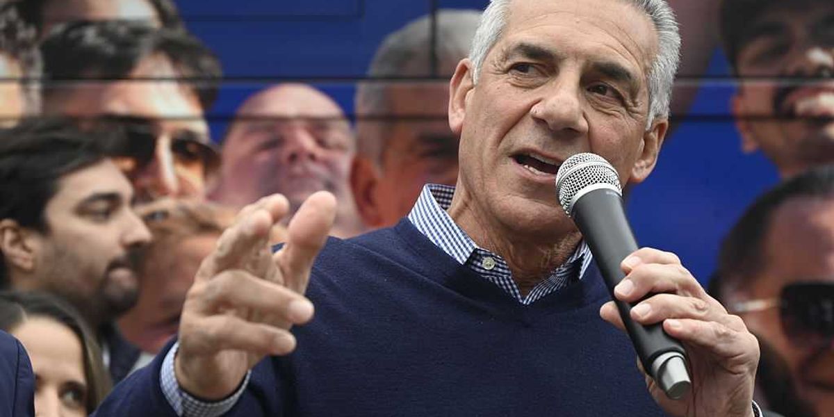 Republican candidate closes the gap in the NJ governor race with support from important Democratic endorsements