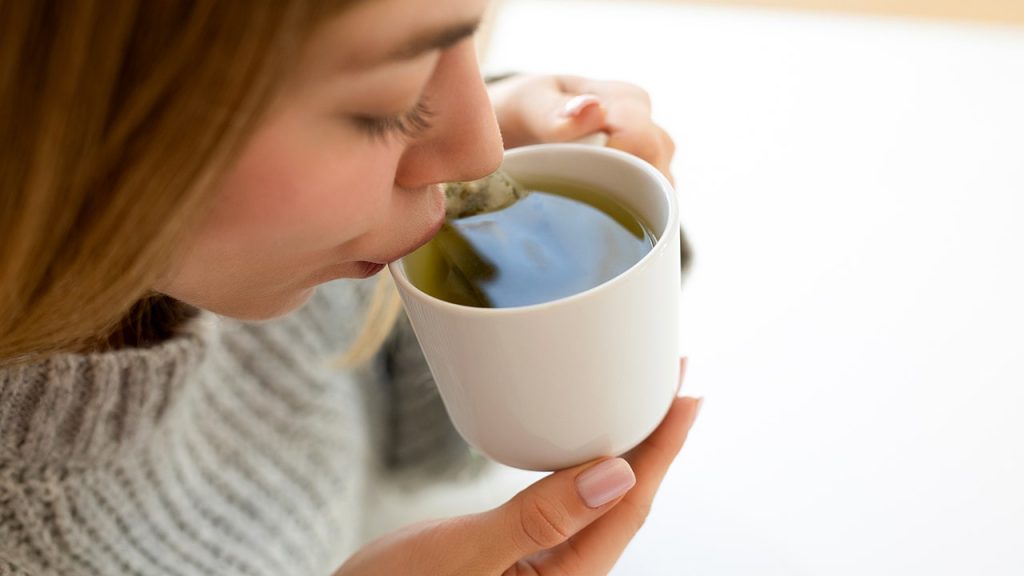 Research finds that green tea, walnuts, and a small plant may help slow brain aging.