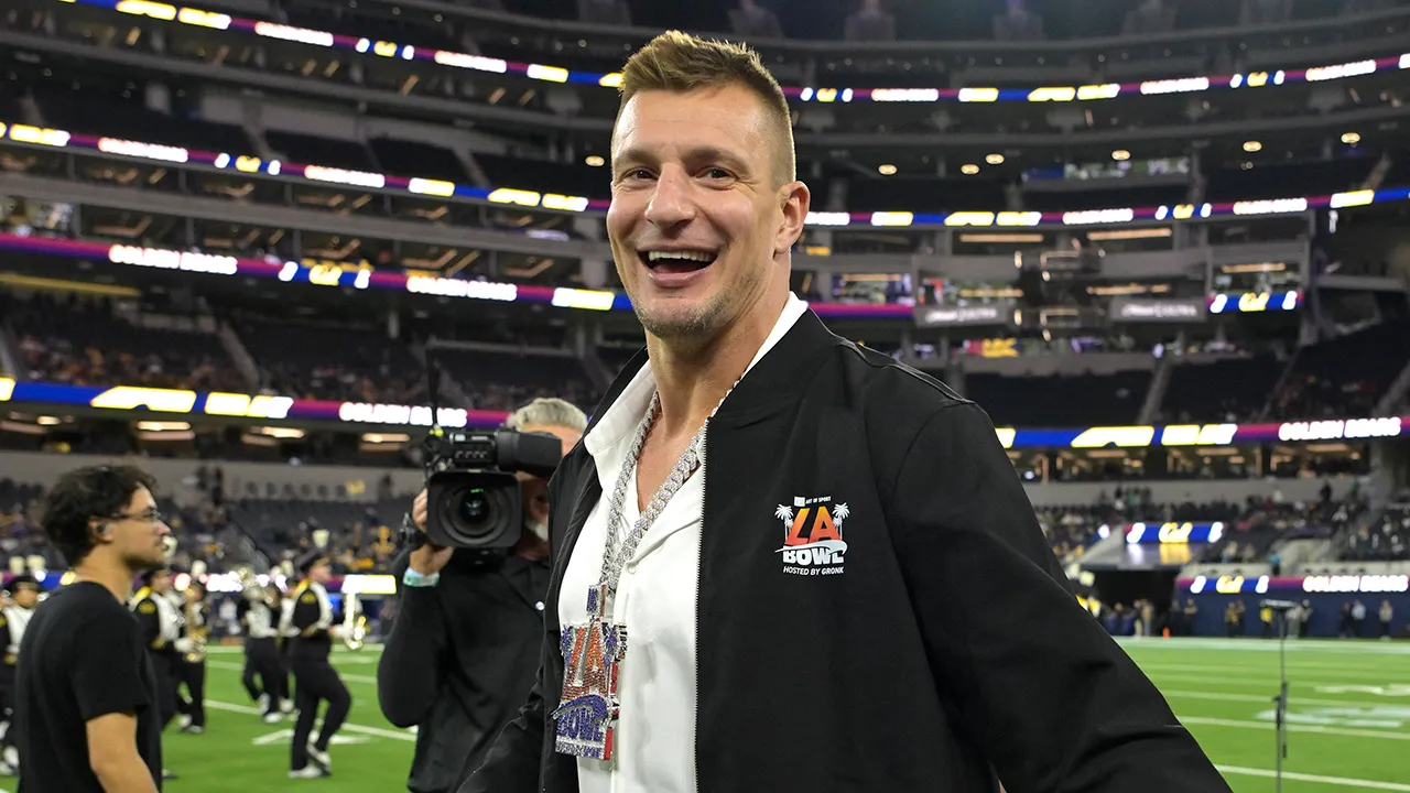 Rob Gronkowski is set to retire officially by signing a one-day contract with the Patriots.