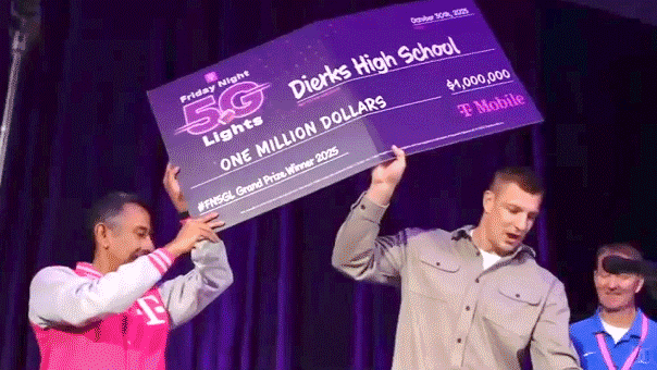 Rob Gronkowski unexpectedly gives $1 million prize check to an Arkansas school