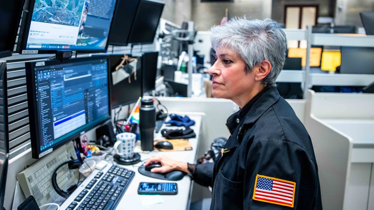 S&P 500 declines as selling pressures return in AI stocks: Live updates