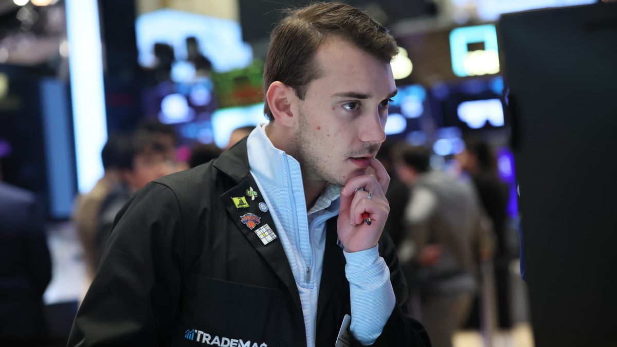 S&P 500 may begin a 'corrective phase' that could lead to a drop of 8% to 10%, according to Raymond James.