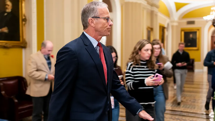 Senate approves plan to move forward with ending 40-day government shutdown