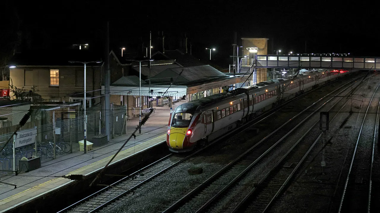 Several individuals attacked with knives on train in UK near Cambridgeshire station, 2 taken into custody