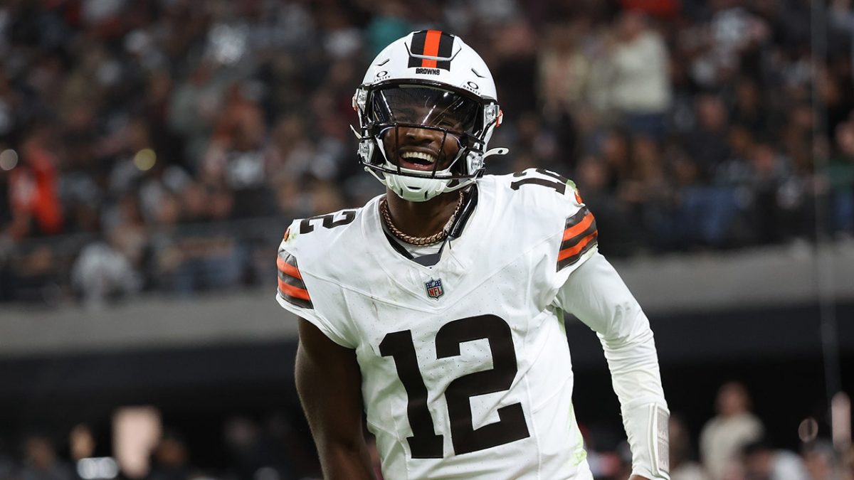 Shedeur Sanders secures first career win as Browns defeat Raiders