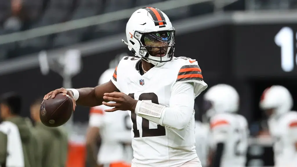 Shedeur Sanders starts his first NFL game with Deion Sanders in attendance