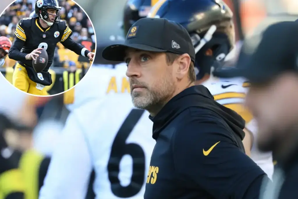 Steelers quarterback Aaron Rodgers dealing with 'at least three fractures' in his wrist