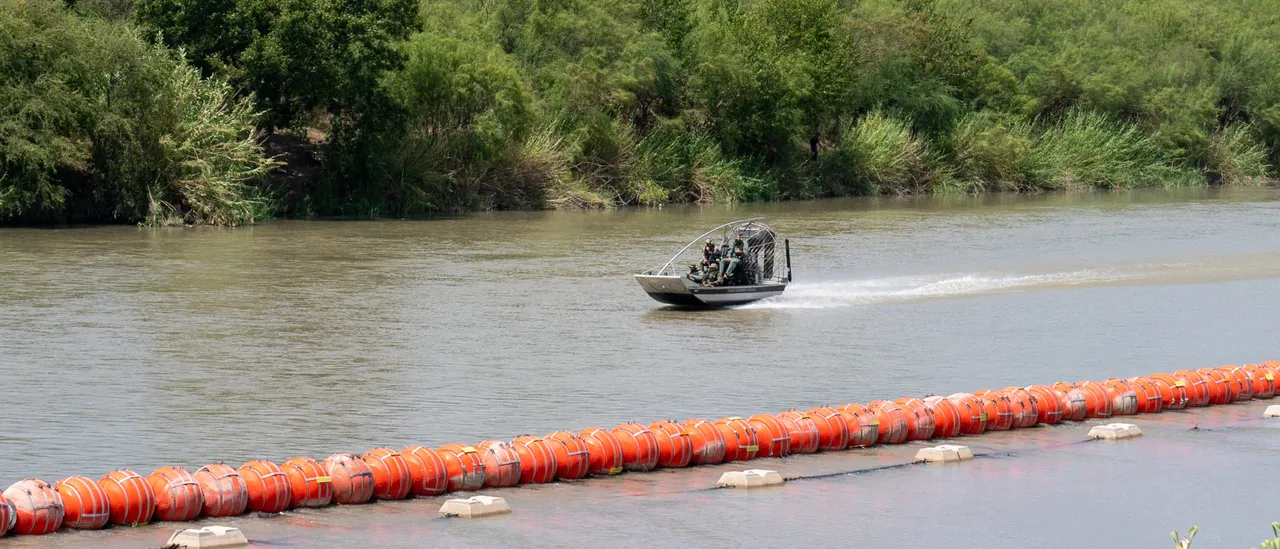 Suspected Smuggler Faces Potential Death Penalty After Reportedly Abandoning Migrants on Sunk Vessel