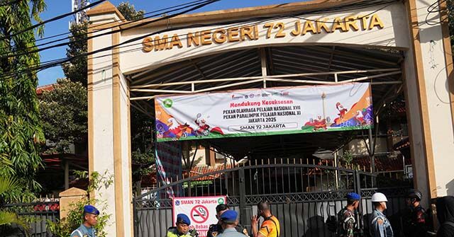 Teen Detained for Mosque Bombing at High School in Indonesia