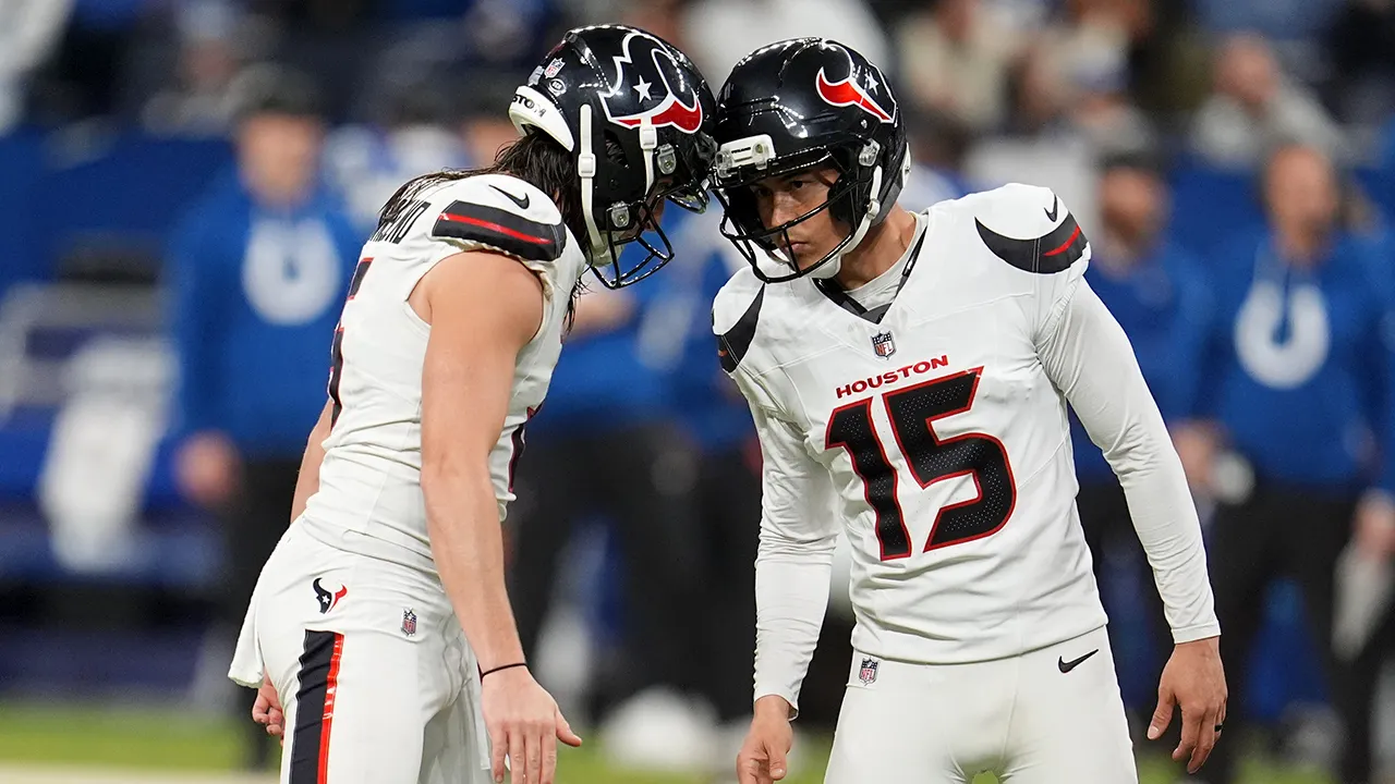 Texans kicker ignites discussion about extra-point attempt