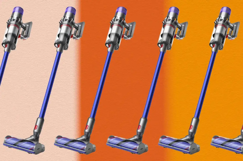 The Dyson V11 is available for 37% less at Amazon during Black Friday 2025.