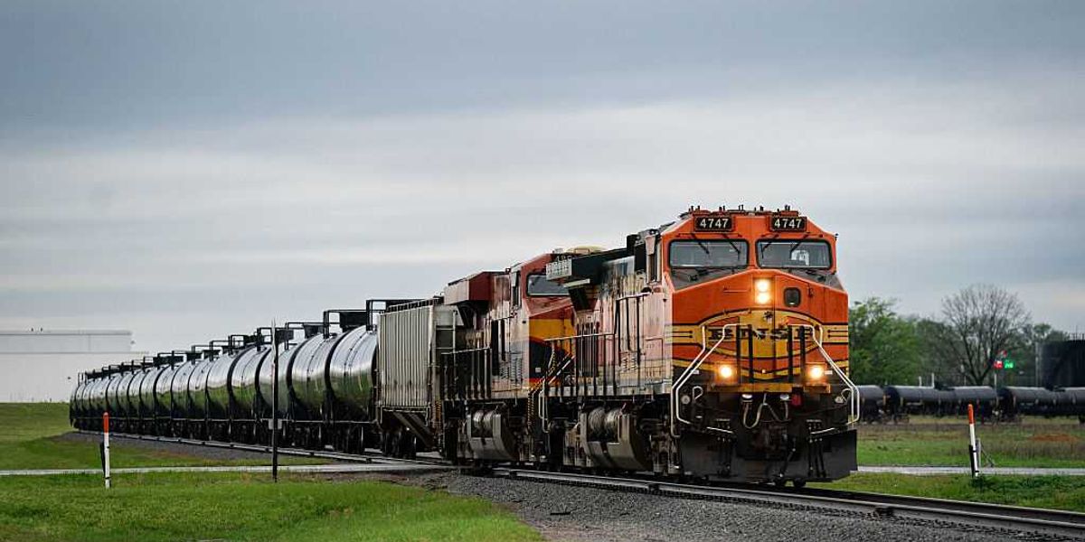 The railway that could bring together &mdash; and restore &mdash; the nation