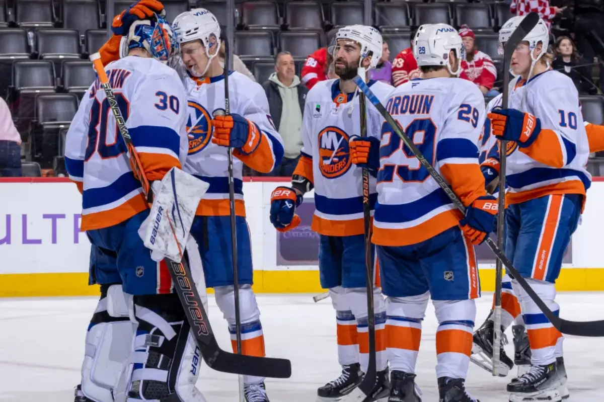 The time change offers support to the Islanders as they make their long-awaited return home.