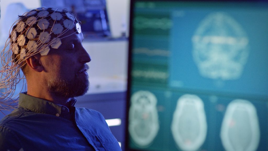 Therapist employs brain technology to assist veterans in recovering from trauma