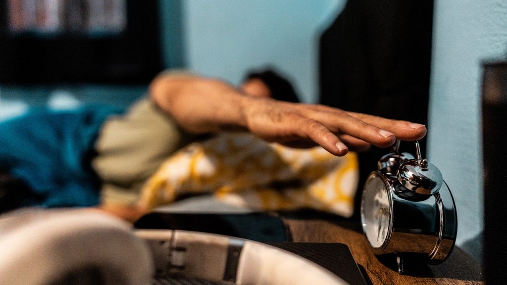 Tips for overcoming sluggishness during daylight saving time this weekend