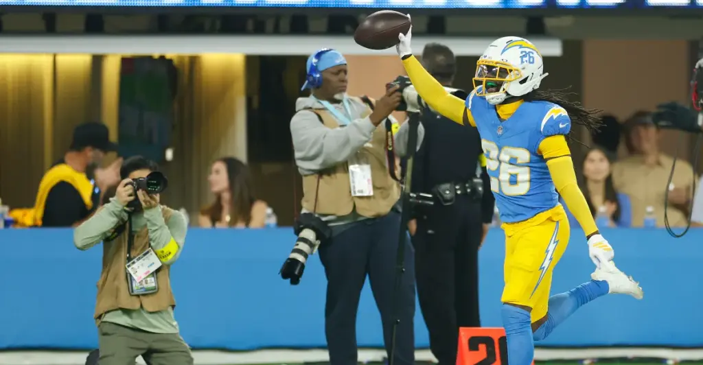 Top fantasy football defense/special teams waiver wire additions for Week 11