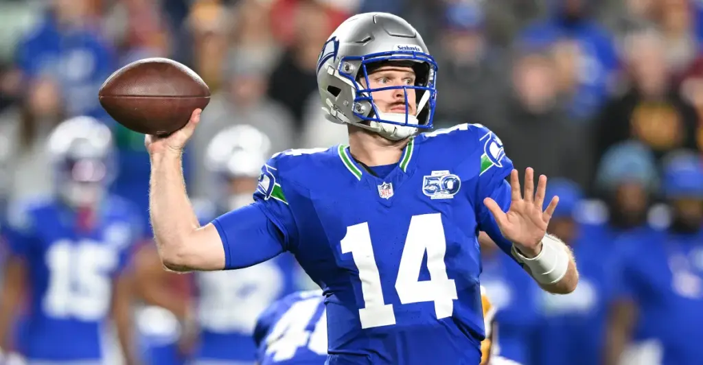 Top quarterback waiver wire options for Week 10 in fantasy football