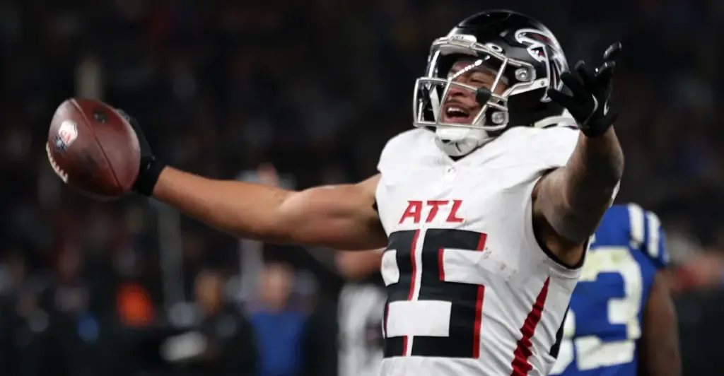 Top running back waiver wire additions for Week 11 in fantasy football