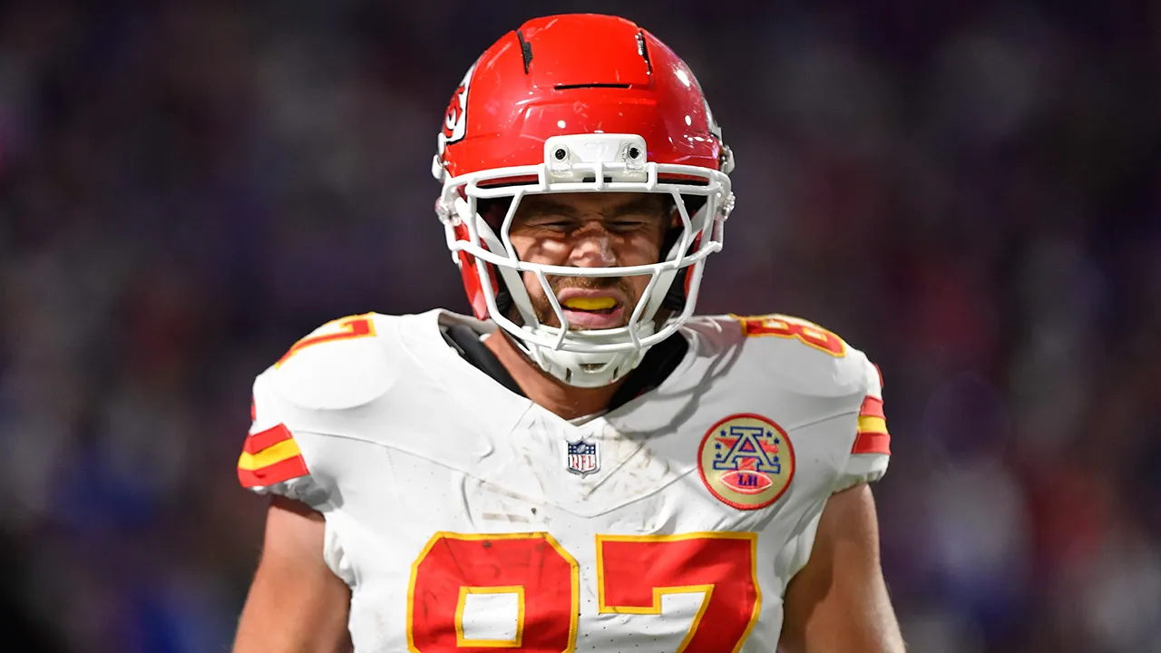 Travis Kelce frustrated with concussion evaluation following hit from Bills player