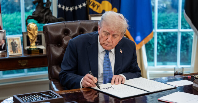 Trump Grants Clemency to Two Tennessee Republicans Facing Excessive Legal Action