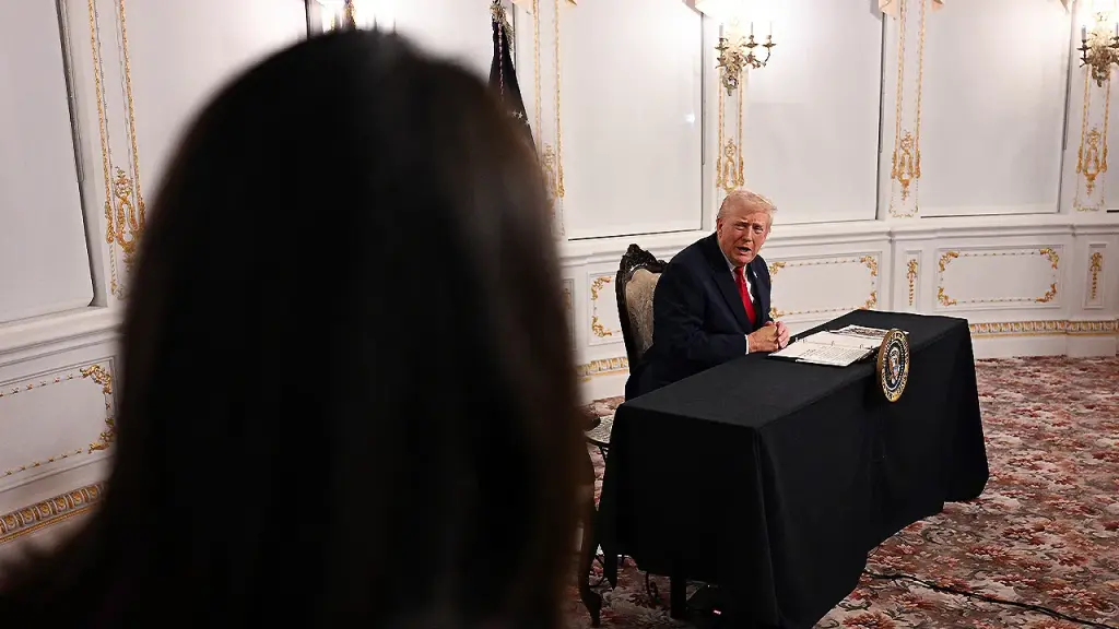 Trump labels CBS reporter 'stupid' regarding questions on vetting after DC shooting.