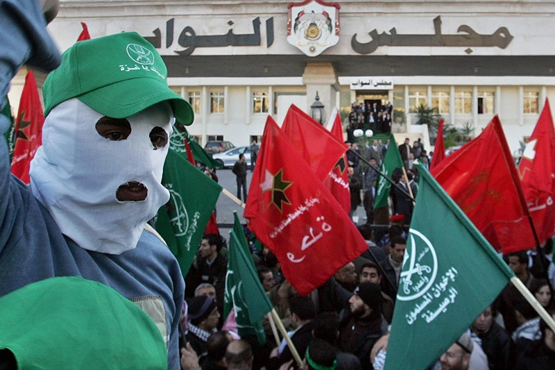 Trump signs executive order to start the process of classifying Muslim Brotherhood chapters as foreign terrorist organizations and specially designated global terrorists.