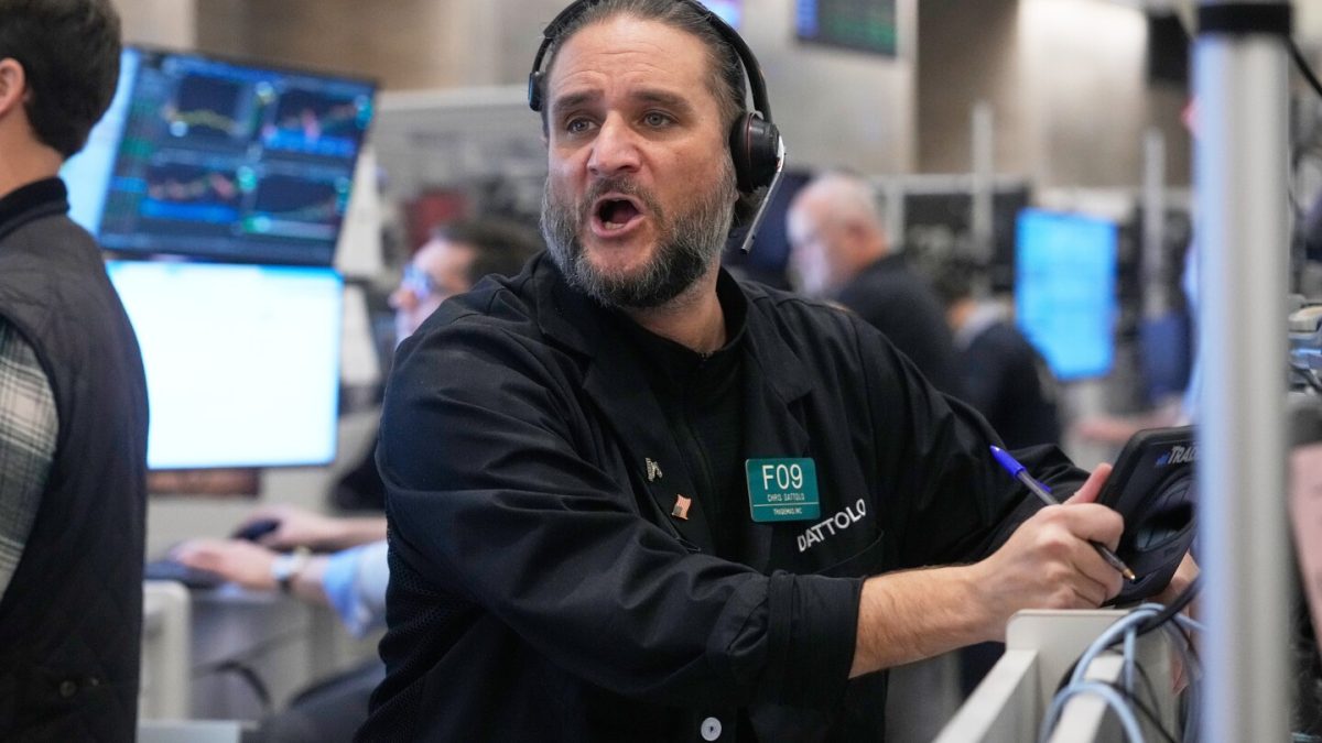 US stocks are hovering near their highs as AMD gains ground.