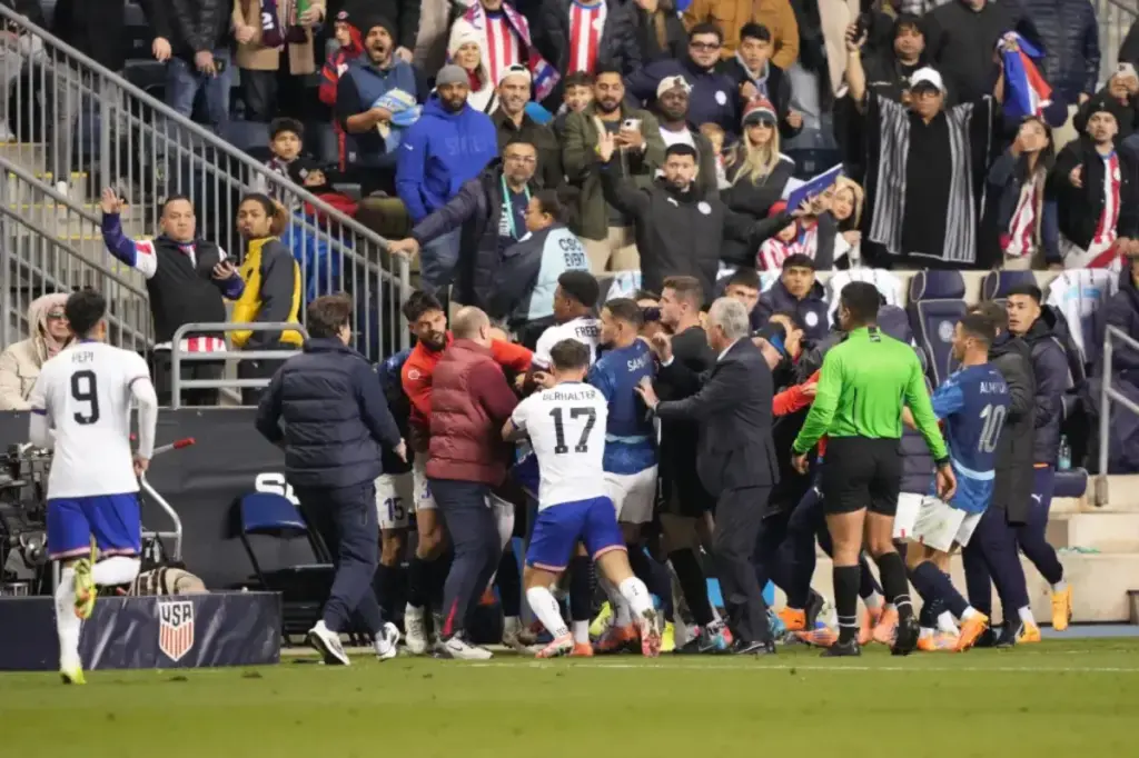 USMNT-Paraguay erupts into disorder with 'highly hazardous' fight