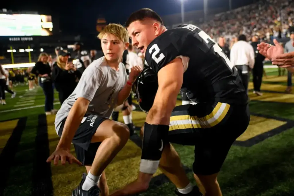 Vanderbilt defeats Auburn to maintain chances for the College Football Playoff