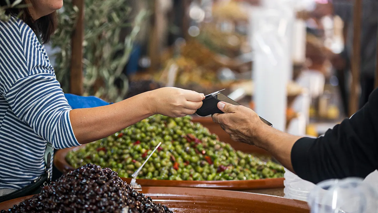 Ways to safeguard yourself against ghost-tapping payment card scams across the country